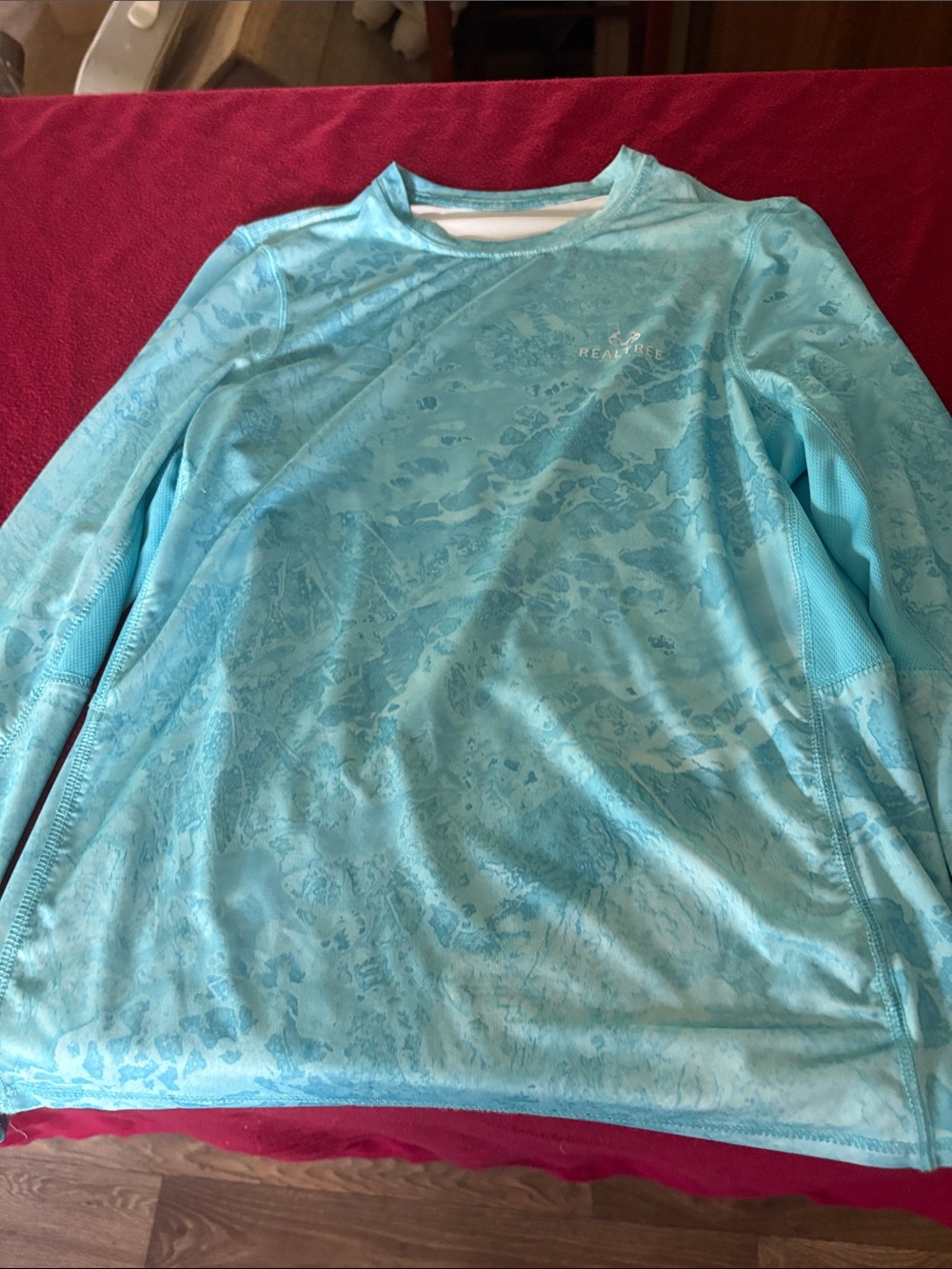 Realtree Aqua Blue Kids Long-Sleeve Performance Tee